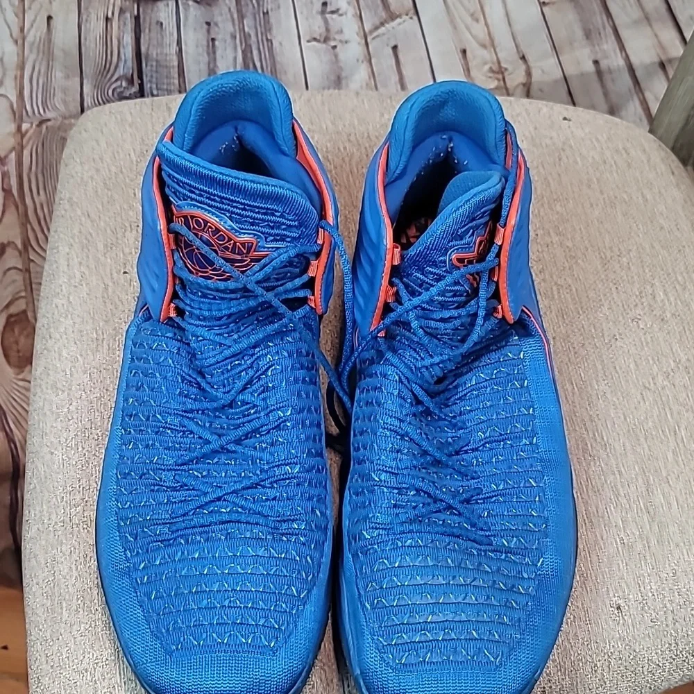 Jordan bold blue